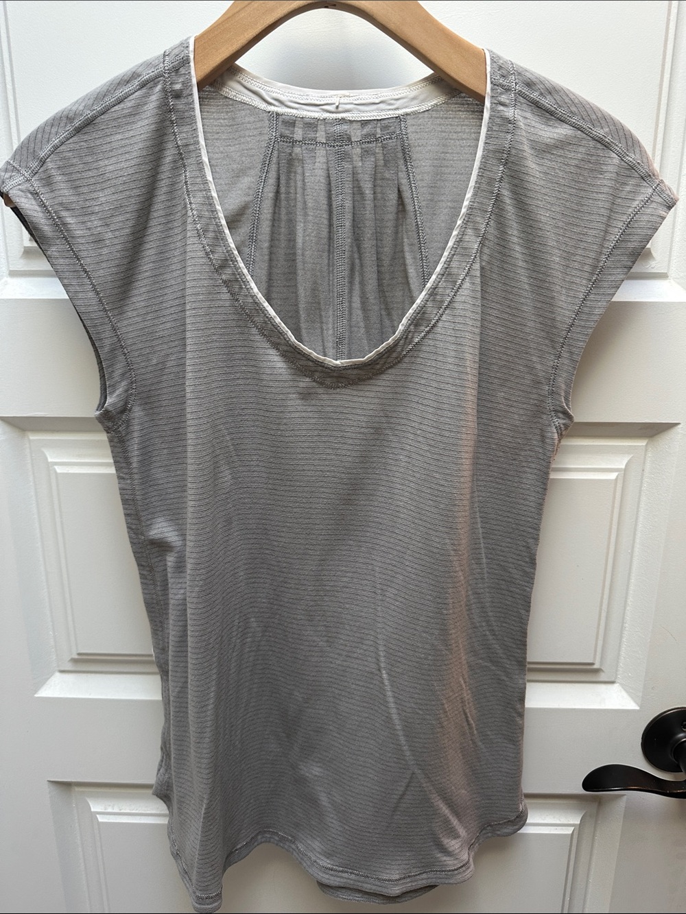 Lululemon Women's Scoop Neck Short Sleeve Tee in Gray